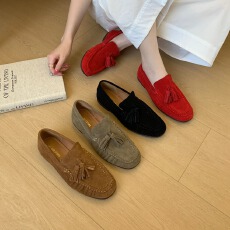 批发2026新款真皮豆豆鞋女百搭平底一脚蹬乐福鞋ins网红流苏单鞋