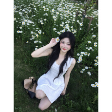 批发实拍实价：减龄少女感镂空针织裙钩花纯色背心连衣裙短裙