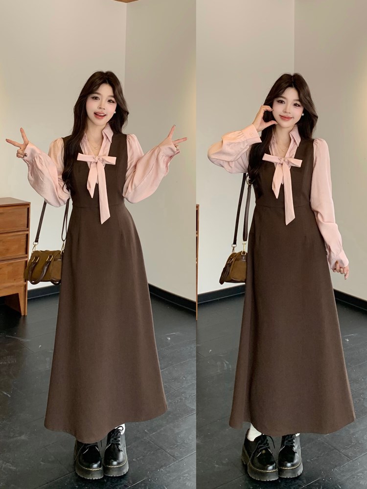 2026 봄 새로운 디자인 센스 슬림해 보이는 페이크 레이어드 배색 패치워크 커피 색상 롱 코트 드레스 아이들