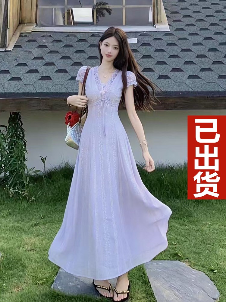 RY2752# 2026夏季新款法式复古温柔紫v领大码设计感气质短袖长款连...