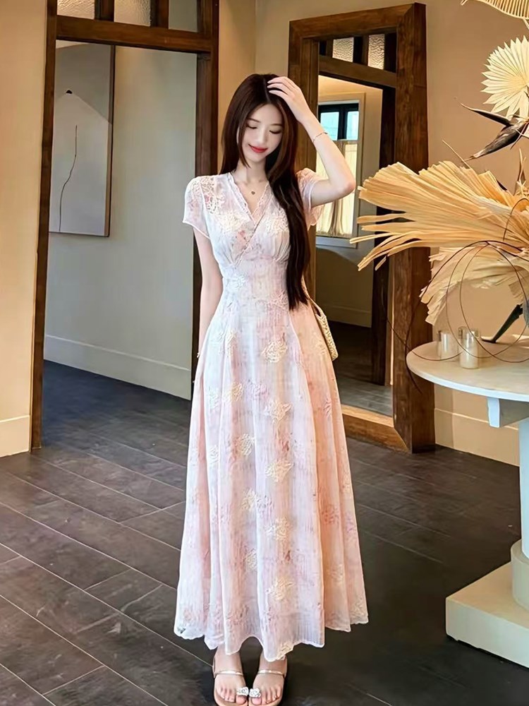 2026 여름 새로운 지방 mm 자수 프랑스식 프릴 V넥 반팔 꽃무늬 여성 드레스
