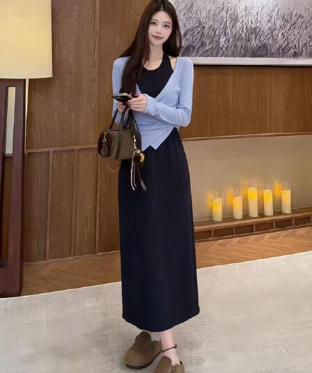 2026 가을 새로운 지방 mm 페이크 레이어드 행침 목 배색 패치워크 스트랩 허리 수축 슬림해 보이는 표지 고기 롱 스커트 아이들