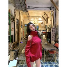 批发不冷BULENG 2024年秋冬高领漏肩红色<b class='q'>连衣裙</b>女<b class='q'>宽松</b>时尚针织毛衣