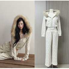 批发1P STUDIO 碎花<b class='q'>短款</b>毛领连帽加绒<b class='q'>卫衣</b>外套休闲松紧腰卫裤两件套装