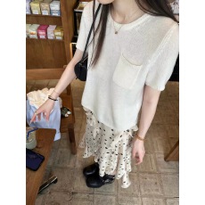 批发oker章壳儿全羊毛短袖T恤女2026早春新款针织衫白色开叉上衣