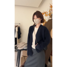 批发实价有货韩系巨好看搭藏蓝色针织开衫内搭上衣<b class='q'>休闲</b>半身裙三件套