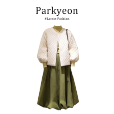 批发实价有货韩系穿搭菱格单排扣外套内搭长袖打底衫<b class='q'>蓬蓬</b>半身<b class='q'>裙套装</b>