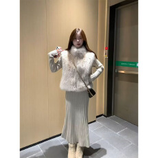 批发实价有货温柔风杏色针织长袖<b class='q'>连衣裙</b>女时尚毛绒保暖马甲外套套装