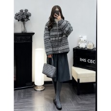 批发实价有货秋冬新款复古费尔岛连帽<b class='q'>外套</b>上衣气质高腰显瘦半身裙套装