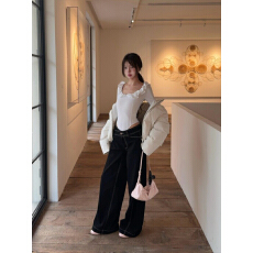 批发实价有货韩系设计感u领荷叶边<b class='q'>连体</b>衣女秋冬新款高腰休闲裤两件套