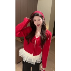 批发实价有货甜美风红色开衫搭打底<b class='q'>上衣</b>女2025秋冬新款高腰牛仔<b class='q'>裤</b>套<b class='q'>装</b>