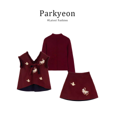 批发实价有货新中式刺绣马甲长袖打底衫女2026春季新款高腰短裙三件套