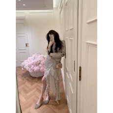 批发实价有货法式高级感穿搭设计感<b class='q'>西装外套</b>女不规则荷叶半身裙套装