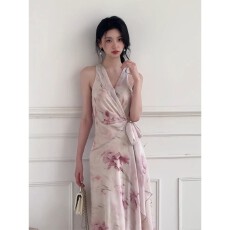 批发实价有货法式轻熟碎花收腰<b class='q'>连衣裙</b>度假风浪漫温柔修身显瘦长裙子