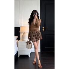 批发实价有货法式轻熟风针织开衫内搭吊带上衣女高腰显瘦半身裙<b class='q'>套装</b>