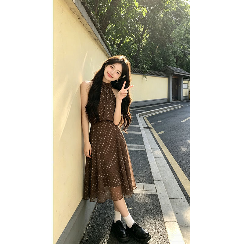 정가 재고 있음 아름다움 라드. 레트로 스타일 세트 여성 커피 색상 도트 무늬 리본 민소매 조끼 불규칙 반신 스커트