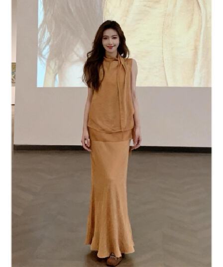 정가 재고 있음 프랑스식 부드러운 바람 말뚝 더미 칼라 리본 민소매 조끼 맨위 하이웨이스트 슬림해 보이는 반신 치마 세트