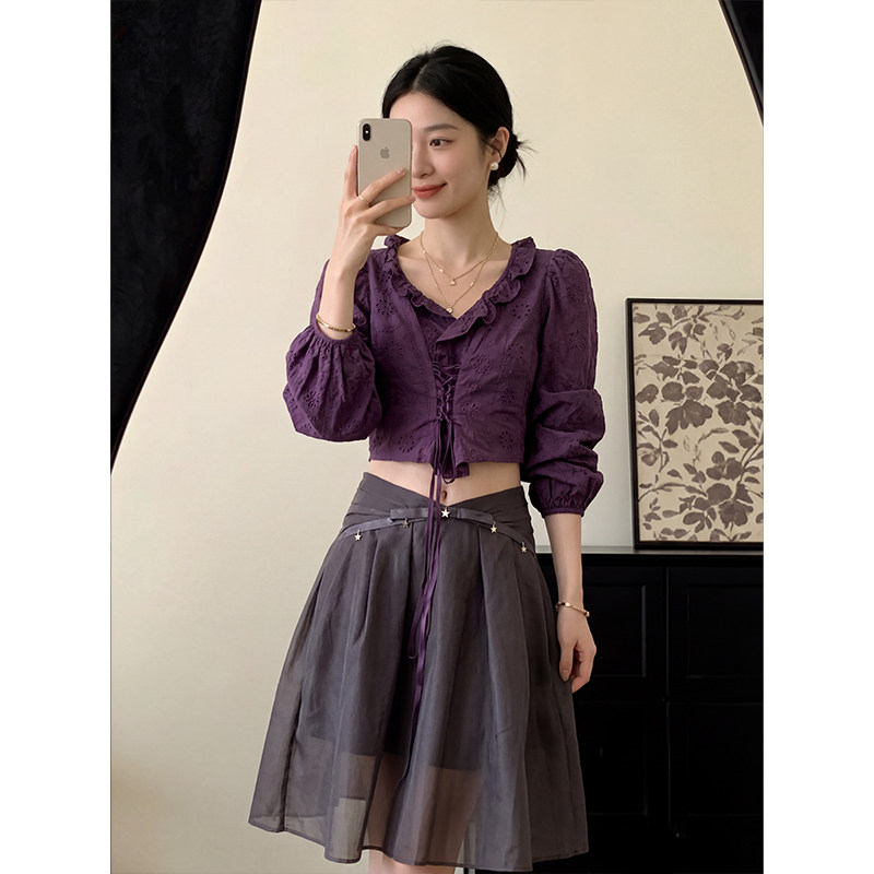 정가 프랑스식 순수한 욕망 바람 보라색 홀로우 아웃 디자인 센스 반팔 여성 셔츠 여름 새로운 한 마디 반신 치마 세트