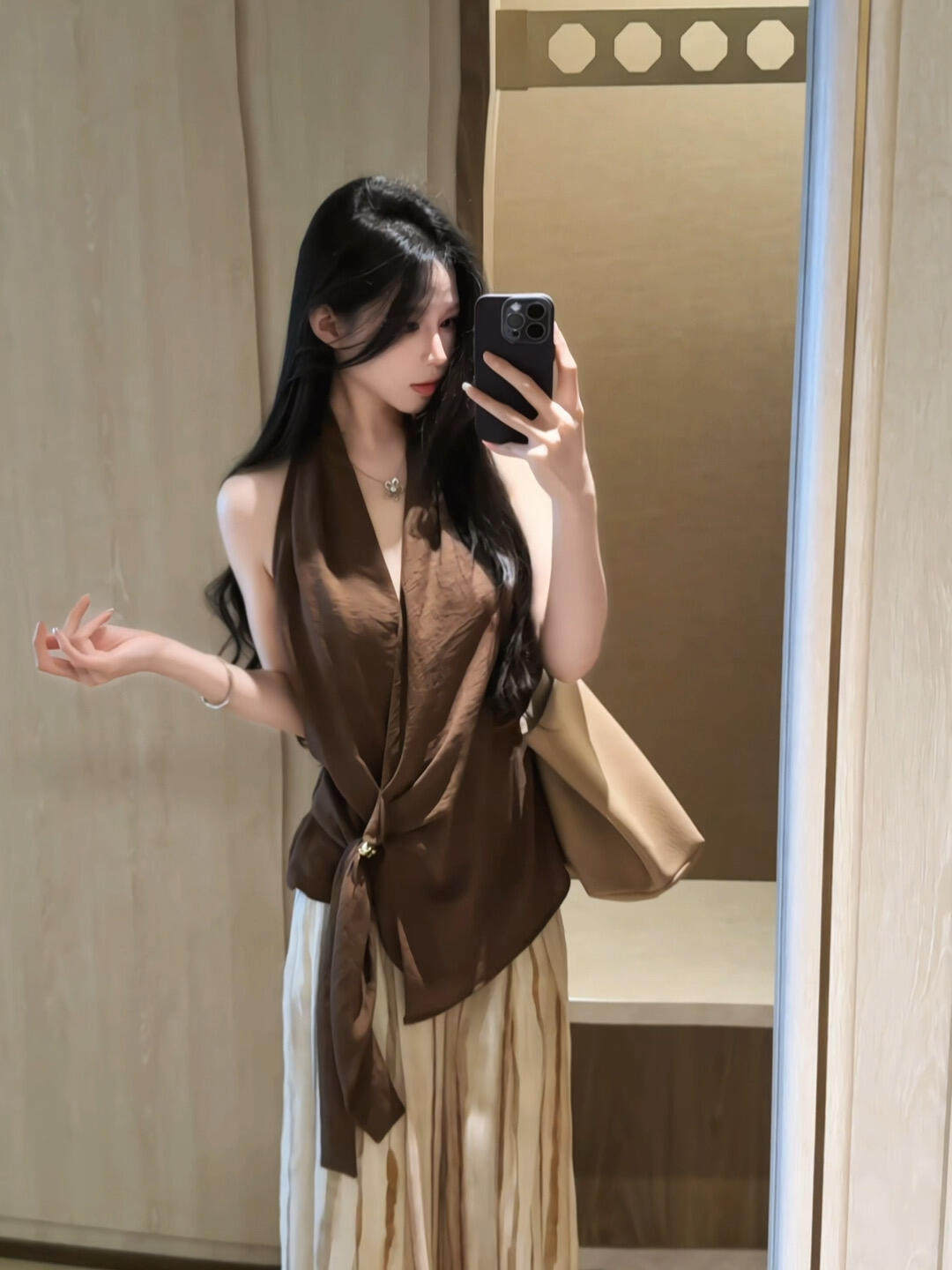 정가 복잡한 고대 돈 바람 행침 목 스트랩 허리 수축 조끼 여성 여름 새로운 스트라이프 캐주얼 바지 투피스 세트