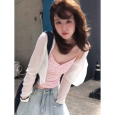 批发实价法式少女风白色短款<b class='q'>长袖</b>开衫内搭波点吊带背心上衣套装