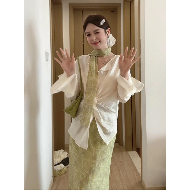 정가 프랑스식 부드러운 바람 비틀림 긴팔 여성 셔츠 여름 새로운 하이웨이스트 한 마디 반신 치마 세트