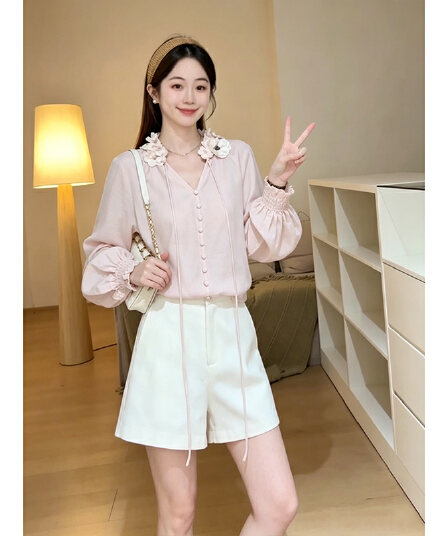 정가 프랑스식 디자인 센스 3 차원 꽃 레이스업 긴팔 여성 셔츠 루즈핏 슬림해 보이는 반바지 투피스 세트