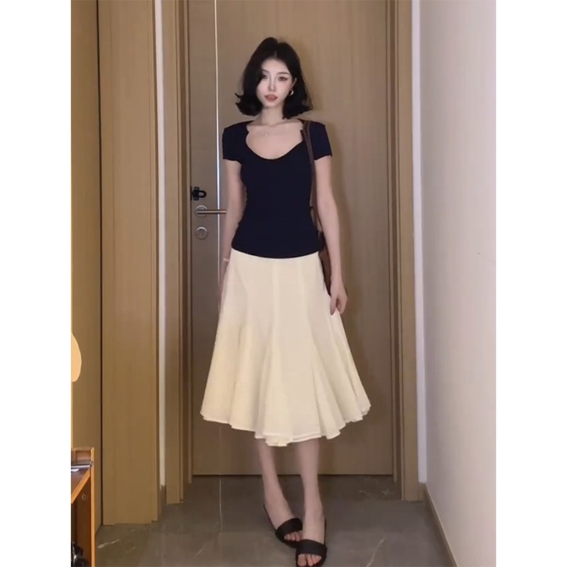 정가 순수한 욕망 부드러운 바람 u 칼라 반팔 허리 수축 몸매 가꾸기 티셔츠 여성 여름 새로운 하이웨이스트 반신 치마 세트