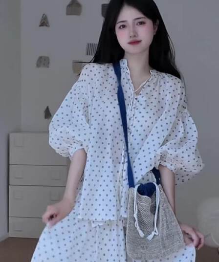 정가 한 부서 느긋한 바람 착용 가져 가라. 도트 무늬 긴팔 셔츠 맨위 여성 루즈핏 슬림해 보이는 반신 치마 세트