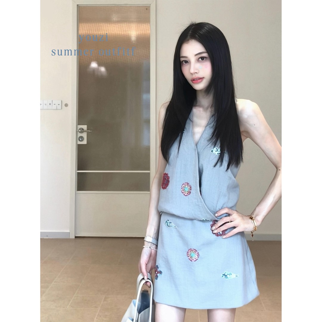 정가 프랑스식 자수 V넥 조끼 슬립 여성 드레스 디자인 센스 허리 수축 슬림해 보이는 품격 짧은 치마