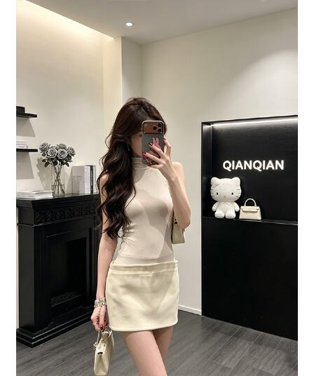 정가 핫걸 바람 터틀넥 민소매 조끼 여성 드레스 여름 고급 센스 품격 몸매 가꾸기 슬림해 보이는 미니 스커트