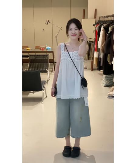 정가 한 부서 광장 칼라 레이스 홀로우 아웃 디자인 센스 조끼 맨위 여성 여름 다용도 청바지 세트