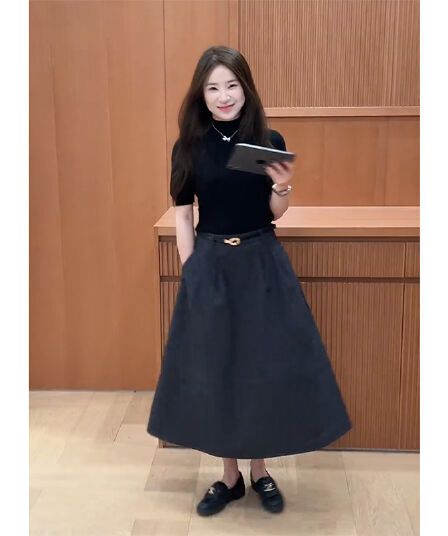 정가 프랑스식 빛 요리 한 바람 반팔 니트 스웨터 여성 한 마디 반신 스커트 미니멀리즘 고급 센스 출퇴근 세트
