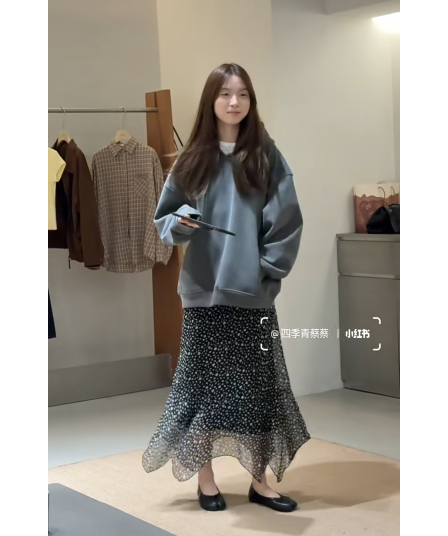 정가 한 부서 레트로 루즈핏 후드 긴팔 후드티 여성 이른 가을 불규칙 꽃무늬 반신 치마 세트