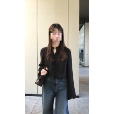 批发实价韩系设计感木耳边<b class='q'>衬衫</b>女秋季新款轻奢风收腰显瘦长袖上衣