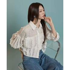 批发2026年气质衬衫网状拼接边缘蕾丝泡泡袖翻领短衬衫