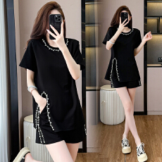 批发实拍<b class='q'>大码</b>女装2026夏季新款时尚显瘦钉珠短袖上衣阔腿短裤两件套装