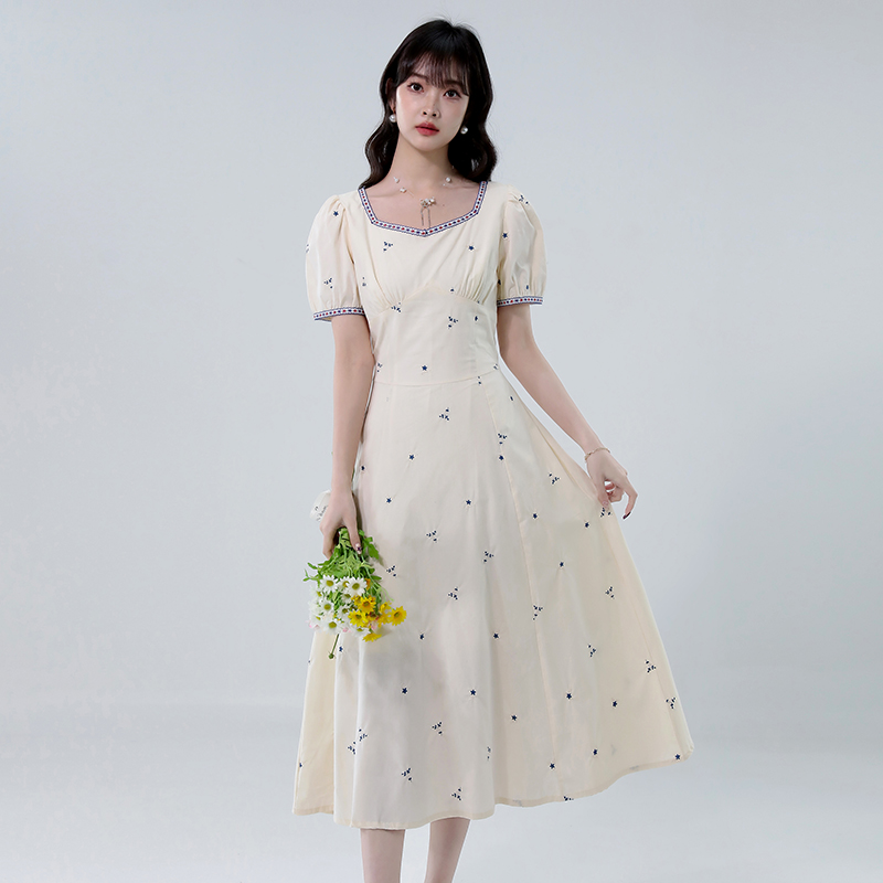 RY3643# 方领刺绣连衣裙女2026夏季新款收腰显瘦气质长裙
