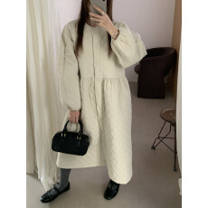 批发实拍 法式温柔 圆领单排扣菱形格夹棉中长款<b class='q'>连衣裙</b><b class='q'>宽松</b>娃娃裙