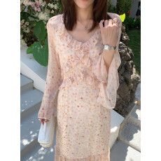 批发实拍 仙仙气质~浪漫碎花拼接荷叶边<b class='q'>长袖</b>修身系带V领<b class='q'>连衣裙</b>