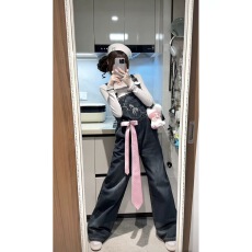 批发烫钻口袋<b class='q'>牛仔</b><b class='q'>背带裤</b>女夏装小个子复古水洗直筒阔腿裤