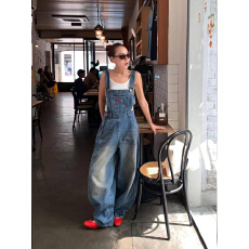 批发新款复古<b class='q'>宽松</b>休闲百搭裤子女牛仔背带长裤