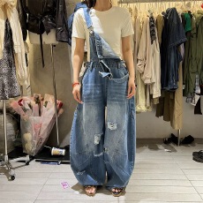批发 新款韩版时尚宽松显瘦休闲百搭洗水弯刀牛仔背带裤女