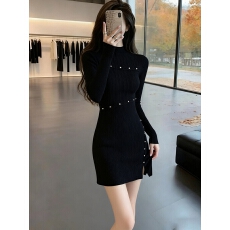 批发秋冬清冷富家千金气质女神范轻奢高级感大方得体小香风黑色<b class='q'>连衣裙</b>