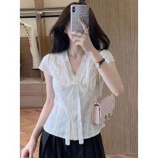 批发法式 V 领刺绣衬衫女夏季一衣多穿 通勤百搭收腰显瘦短袖上衣