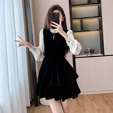 批发实拍2026赫本风小黑裙假两件<b class='q'>连衣裙</b>女季气质韩系蓬蓬蛋糕裙子