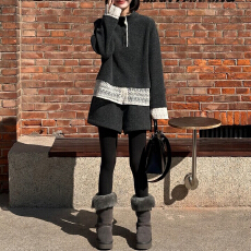 批发官图 2025秋冬季新款时尚蕾丝拼接下摆半高领卫衣高腰短<b class='q'>裤</b>两件套