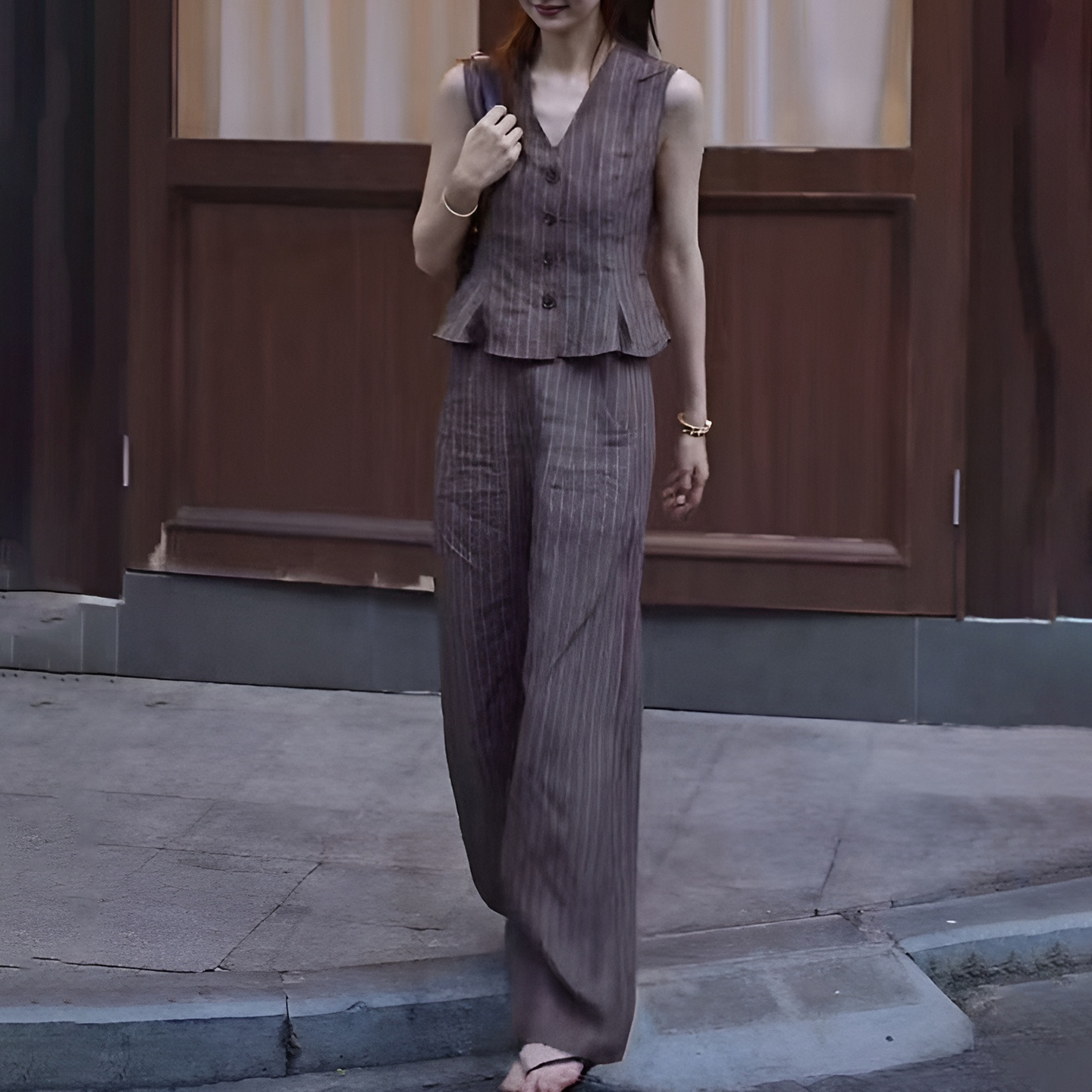 경관 그림 여름 품격 출퇴근 착용 가져 가라. 고급 센스 V넥 베스트 도루 센스 와이드 레그 팬츠 슬림해 보이는 직장 투피스 세트