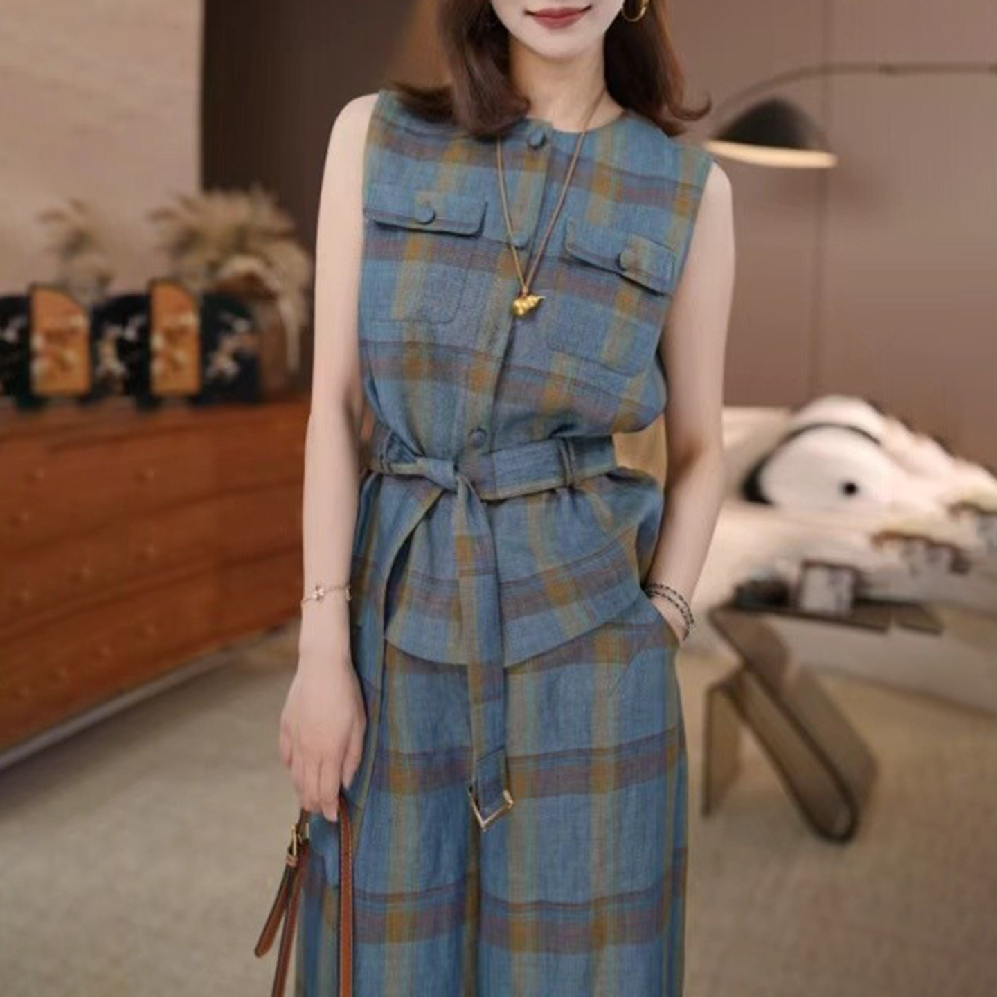 경관 그림 오래된 돈 바람 품격 레트로 체크무늬 민소매 맨위 캐주얼 와이드 레그 팬츠 2026 여름 새로운 명문 여성 세트