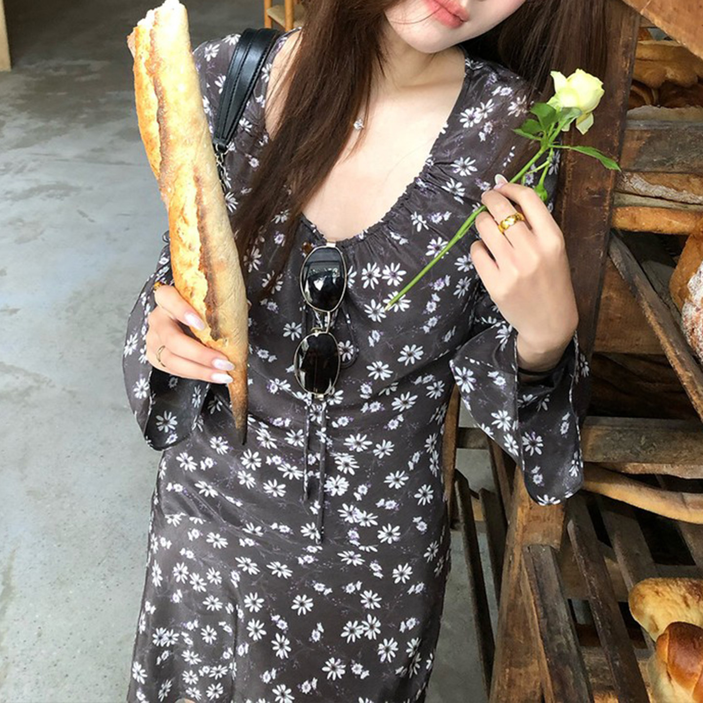 경관 그림 여름 폭발 프랑스식 스타일 패션 품격 작은 데이지 프린트 레이스업 나팔 소매 슬림해 보이는 드레스