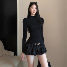 批发冬季辣妹穿搭修身掐腰内搭黑色长袖<b class='q'>连衣裙</b>女高级感短款花苞蓬蓬裙